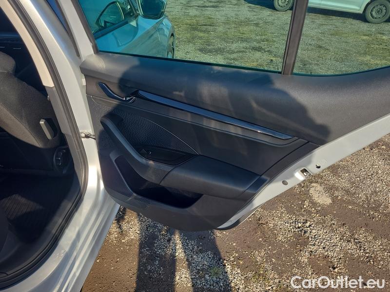  Skoda  Octavia  Lim. (NX3)(2020)  2.0TDI 85 Ambition 5d #14