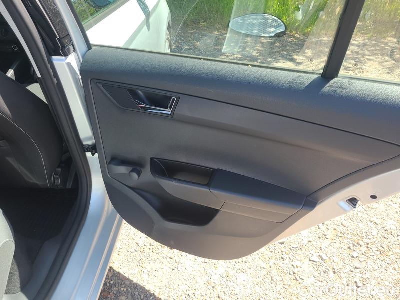  Skoda  Fabia  Combi (2015) Com.1.0TSI 70 Ambition 5d #30