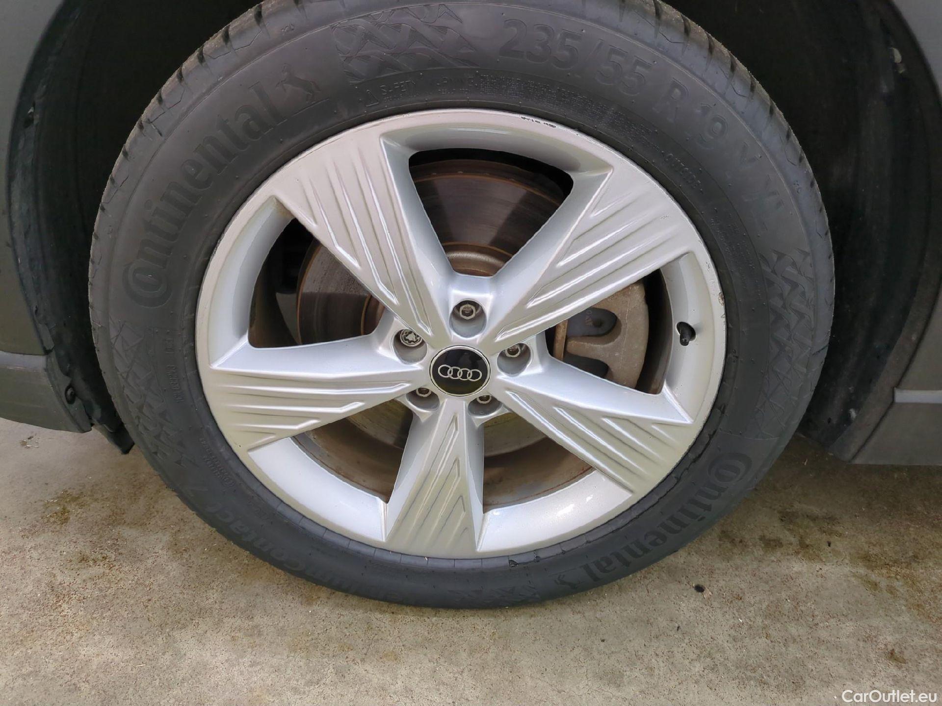  Audi  Q4 E-Tron  40 e-tron Executive BVA #1