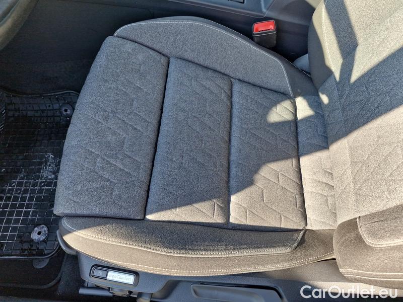  Volkswagen  Passat  Variant (CJ5) (2023) Pas.Var.1.5TSI Business AT #9