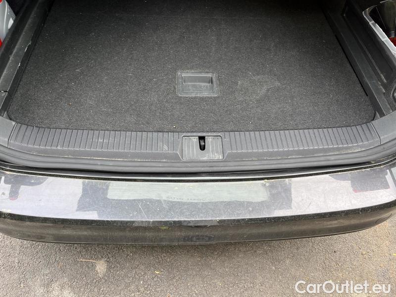  Volkswagen  Passat  Variant (CJ5) (2023) Pas.Var.1.5TSI Business AT #13