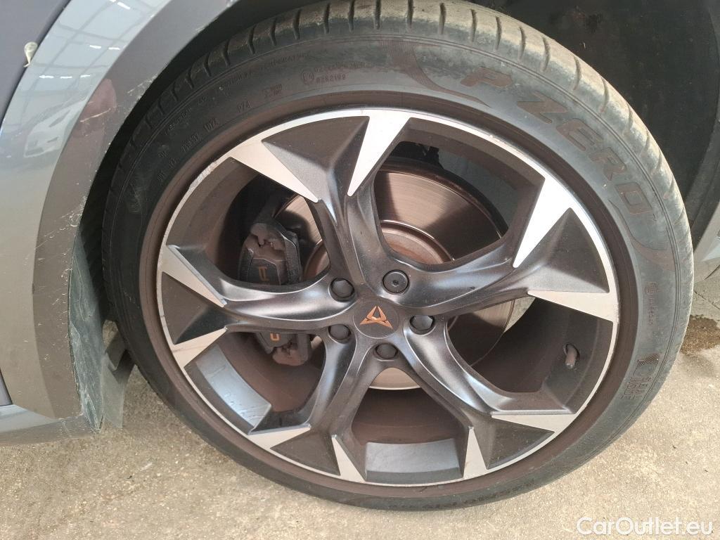  Cupra  Formentor CUPRA  / 2020 / 5P / SUV 1.4 e-HYBRID 245ch DSG6 VZ #2