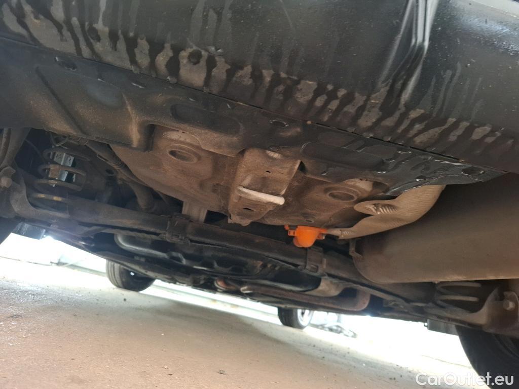  Hyundai  i20 HYUNDAI  / 2020 / 5P / Berline 1.0 T-GDI 100 HYBRID 48V Business DCT-7 #29