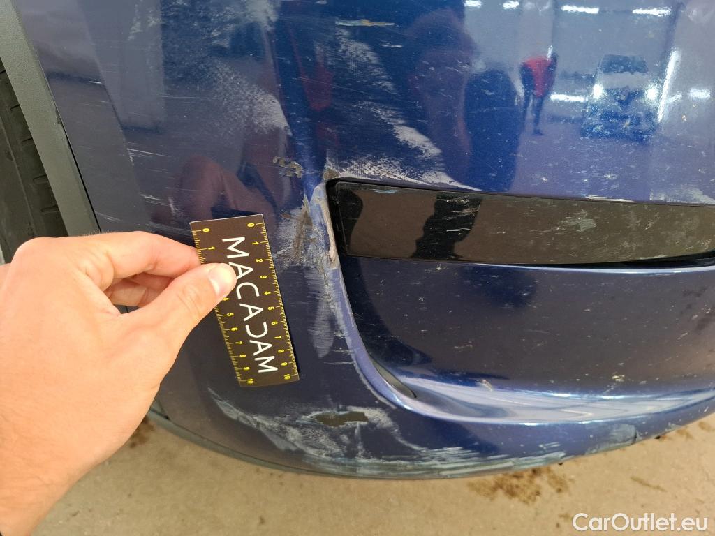  Tesla  Model Y TESLA  / 2021 / 5P / SUV RWD #32