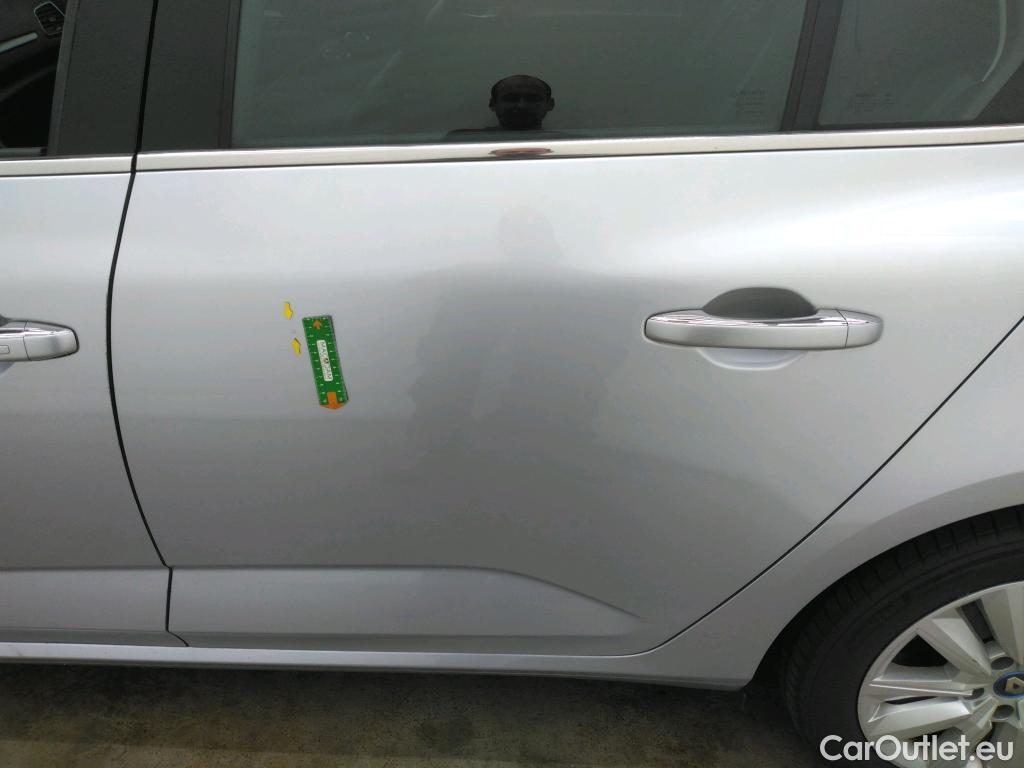  Renault  Megane Mégane Estate / 2020 / 5P / Break Business E-TECH Plug-in Hybride 160
 #17