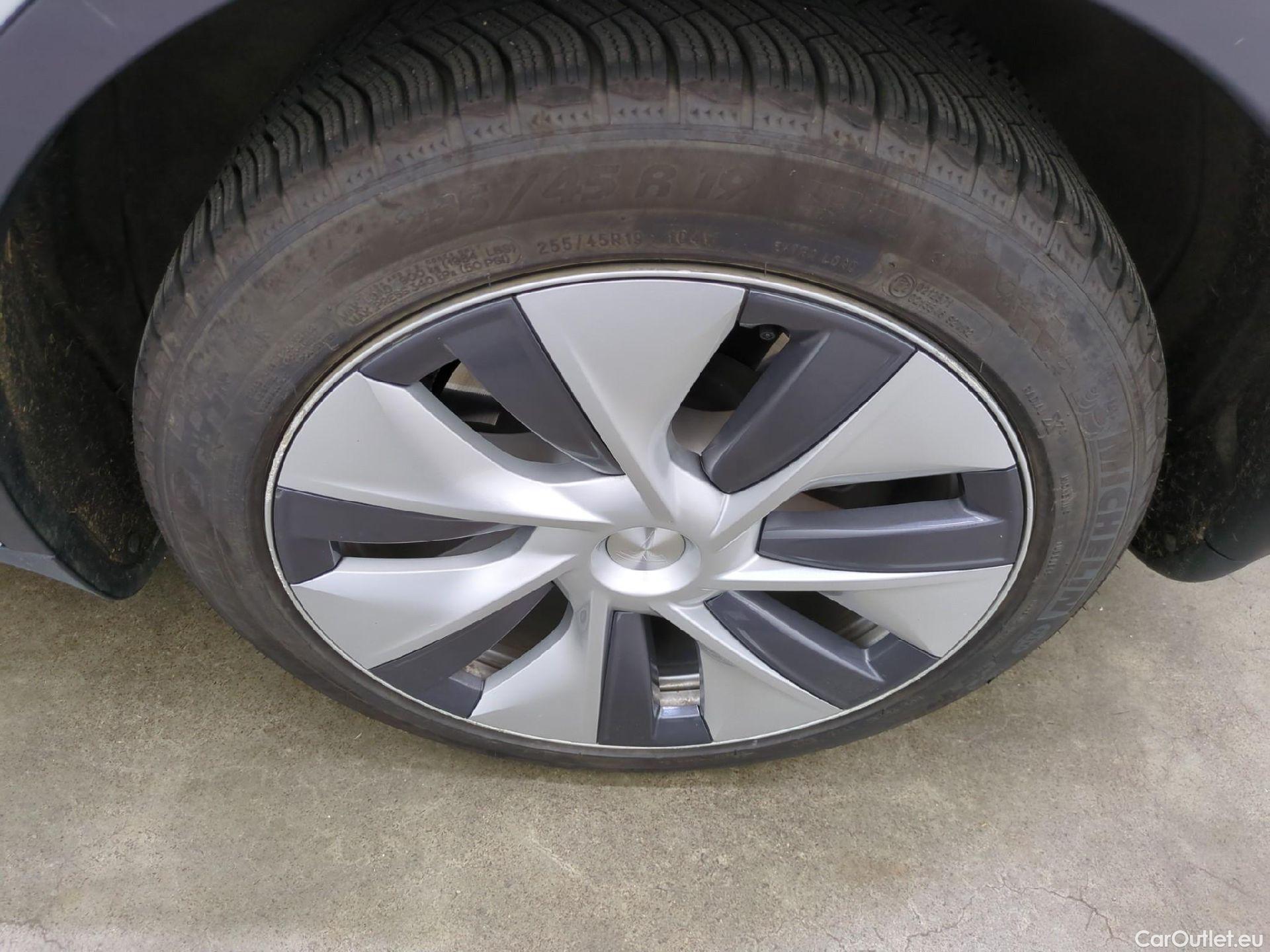  Tesla  Model Y TESLA  / 2020 / 5P / SUV Grande Autonomie Dual-Motor AWD #14