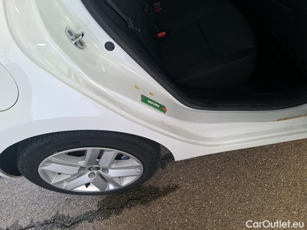  Renault  Clio  V Business 1.6 E-TECH Hybrid 140CV BVA6 E6d #12