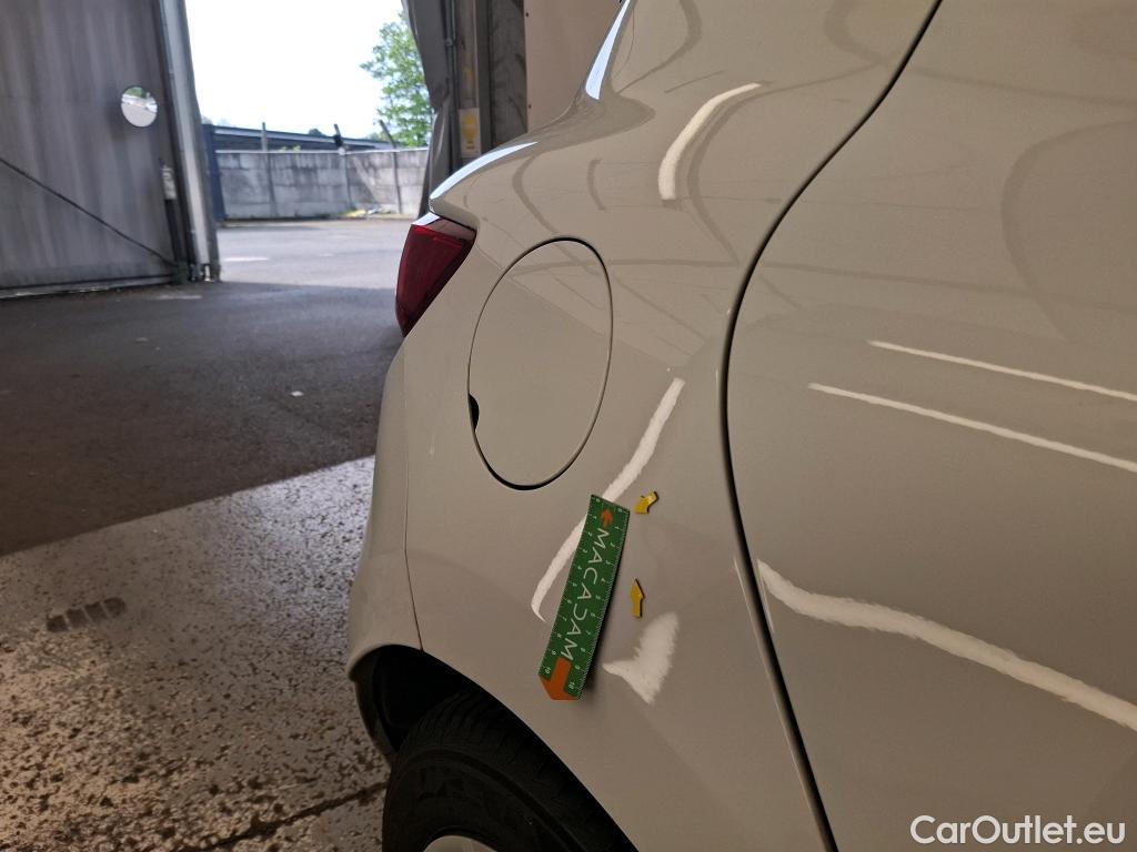  Renault  Clio  IV Air 1.5 dCi 90CV BVM5 E6 #4