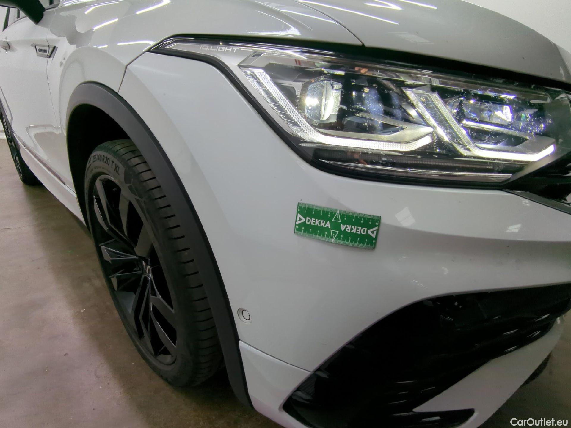  Volkswagen  Tiguan VOLKSWAGEN  / 2020 / 5P / SUV 1.4 eHybrid 245 DSG6 R-Line Exclusive #4