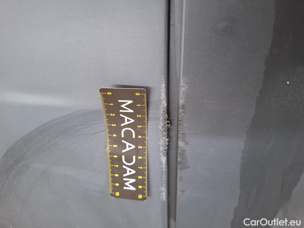 Peugeot  Boxer PEUGEOT  VU 4p Fourgon 2.0 BLUEHDI 110 PREMIUM 330 L1H1 #105