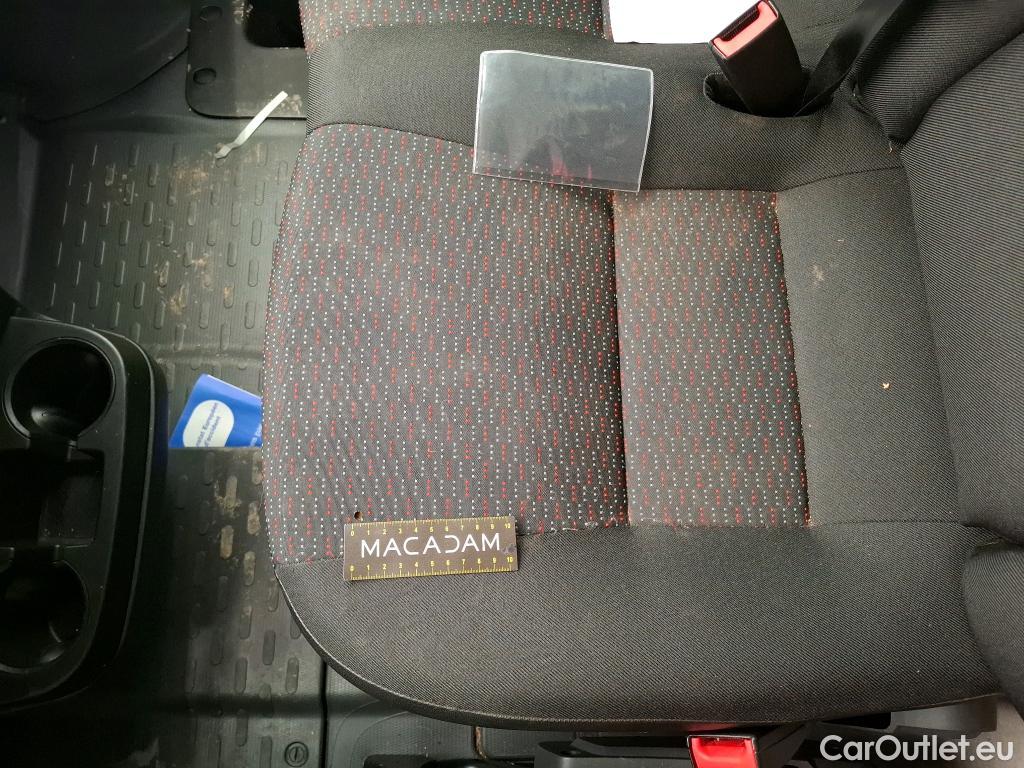  Peugeot  Boxer PEUGEOT  VU 4p Fourgon 2.0 BLUEHDI 110 PREMIUM 330 L1H1 #93