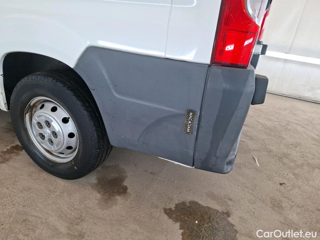  Peugeot  Boxer PEUGEOT  VU 4p Fourgon 2.0 BLUEHDI 110 PREMIUM 330 L1H1 #104