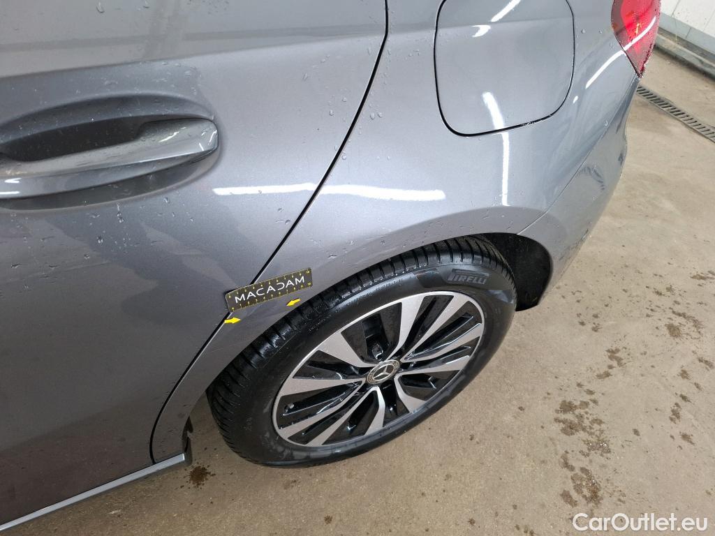  Mercedes  A-Klasse MERCEDES-BENZ Classe A Compact / 2018 / 5P / Berline A 250 e Style Line 8G-DCT #4