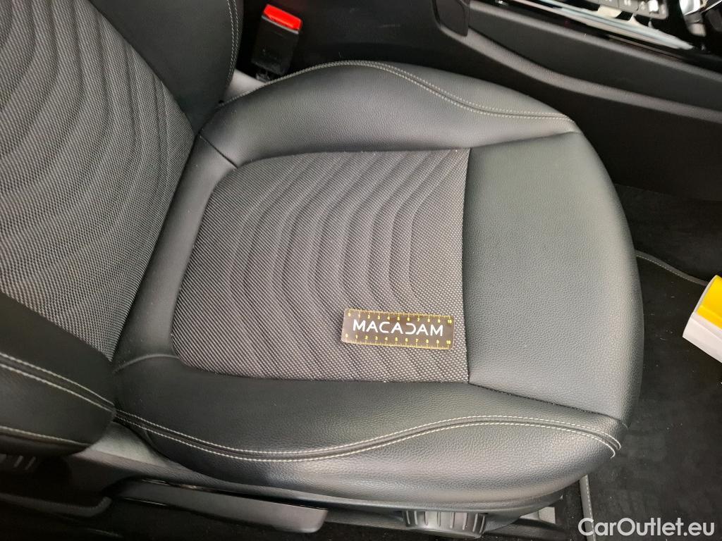  Mercedes  A-Klasse MERCEDES-BENZ Classe A Compact / 2018 / 5P / Berline A 250 e Style Line 8G-DCT #32