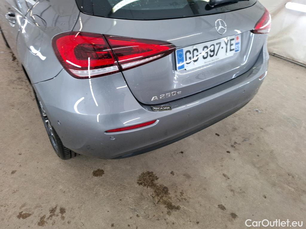  Mercedes  A-Klasse MERCEDES-BENZ Classe A Compact / 2018 / 5P / Berline A 250 e Style Line 8G-DCT #9
