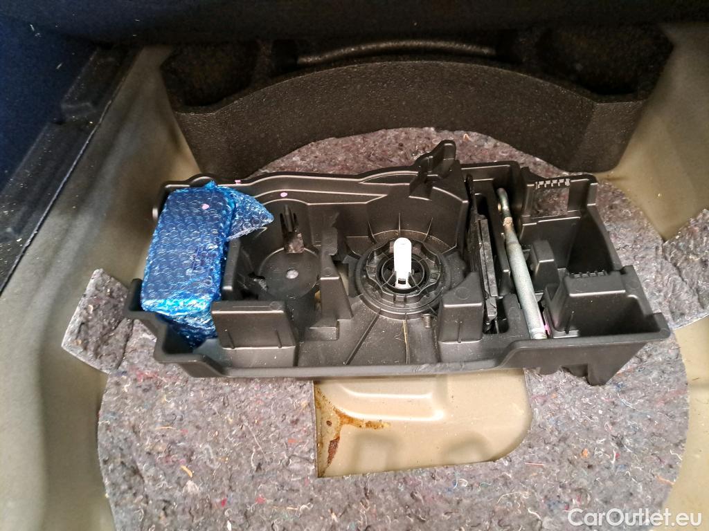  Citroen  C4  X Feel Pack 1.2 PureTech 130CV BVA8 6E / VO RECONDITIONNE - PHOTOS AVANT RECONDITIONNEMENT #3