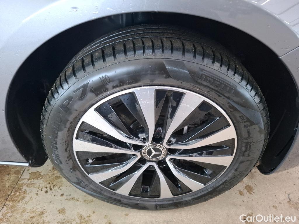  Mercedes  A-Klasse MERCEDES-BENZ Classe A Compact / 2018 / 5P / Berline A 250 e Style Line 8G-DCT #43