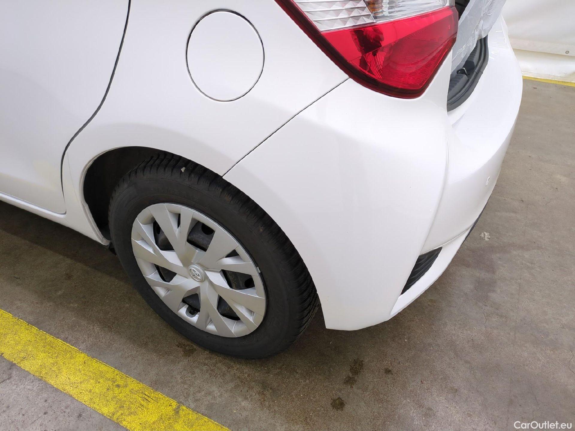  Toyota  Yaris TOYOTA  / 2017 / 5P / Berline 110 VVT-i CVT France Business #10