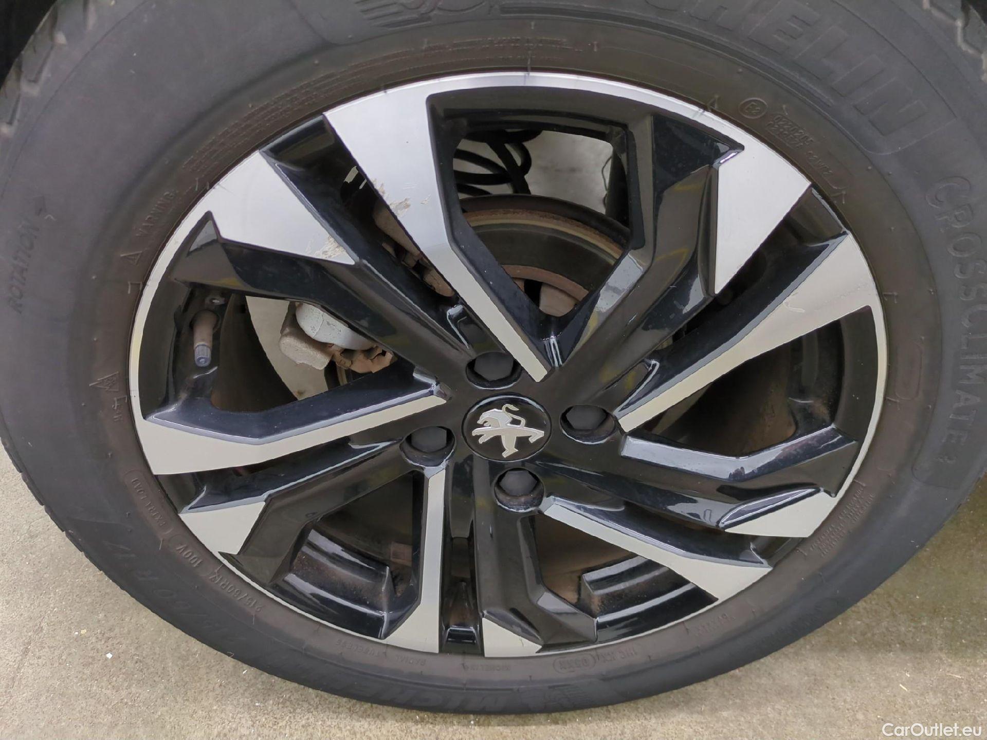  Peugeot  2008  Allure Pack 1.5 HDi 110CV BVM6 E6d #11