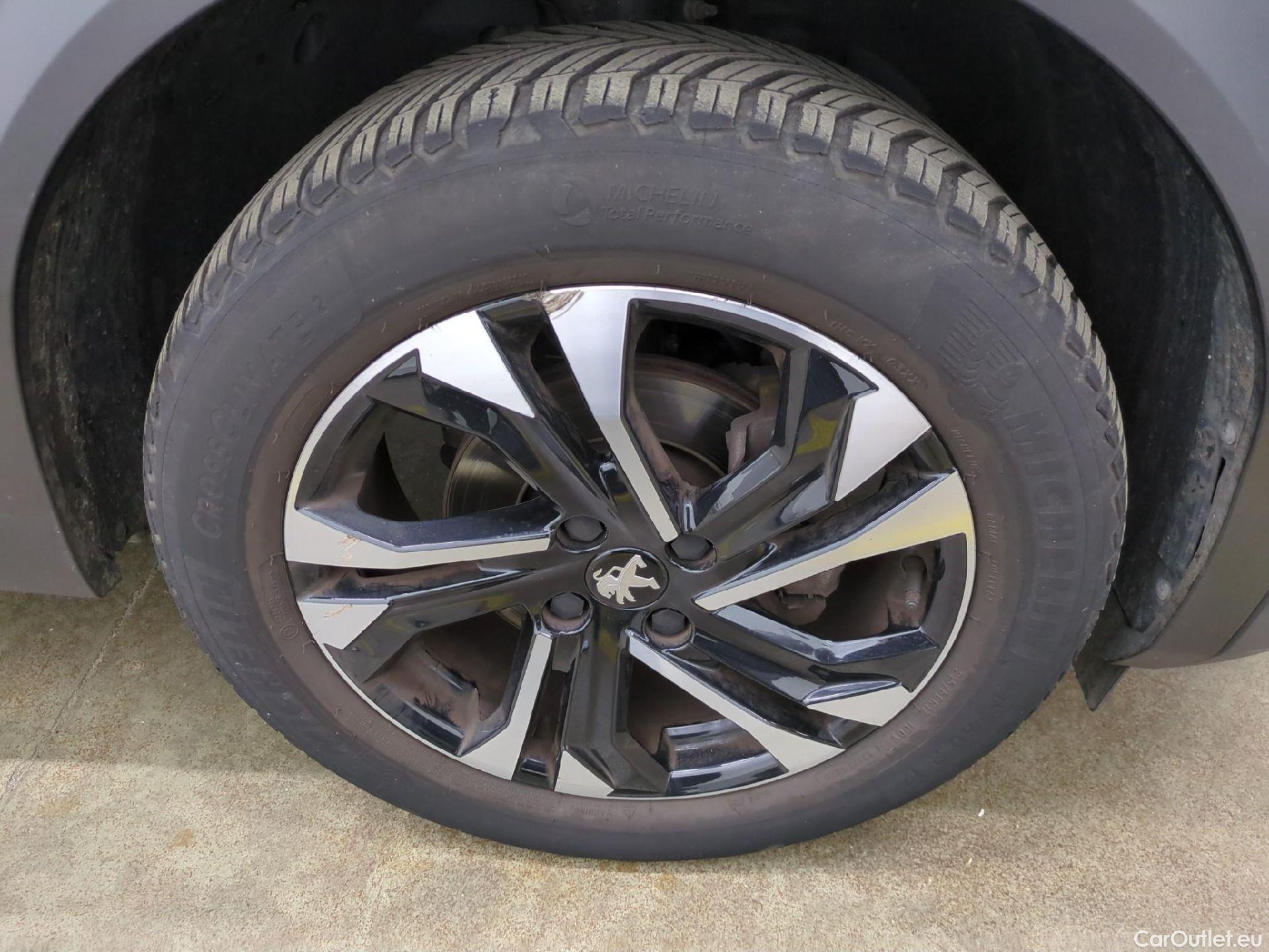  Peugeot  2008  Allure Pack 1.5 HDi 110CV BVM6 E6d #6