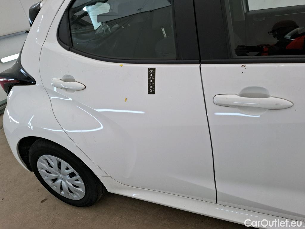  Toyota  Yaris TOYOTA  Hybride / 2019 / 5P / Berline Hybride 116h Dynamic #1