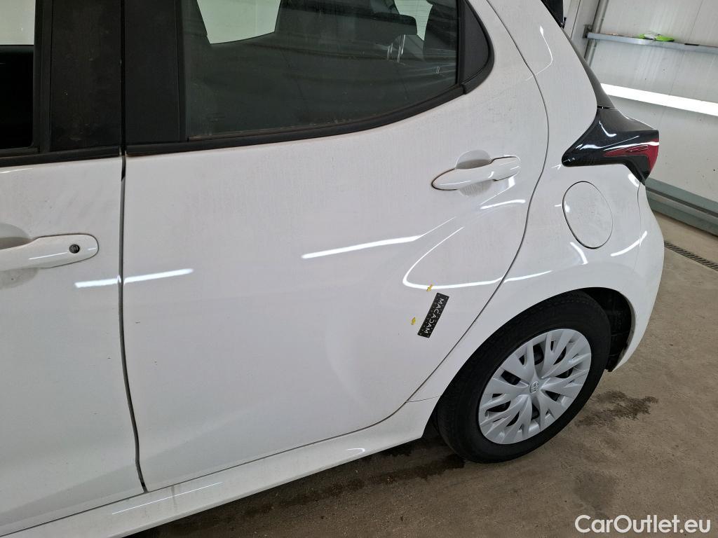  Toyota  Yaris TOYOTA  Hybride / 2019 / 5P / Berline Hybride 116h Dynamic #3