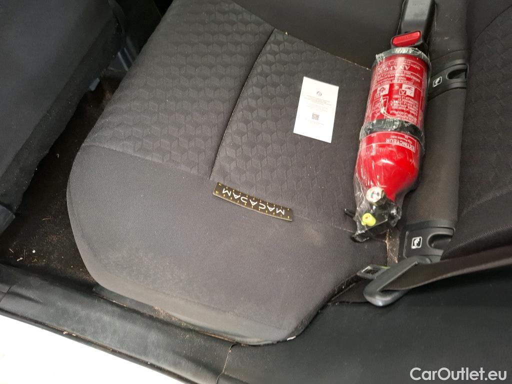 Toyota  Yaris TOYOTA  Hybride / 2019 / 5P / Berline Hybride 116h Dynamic #21