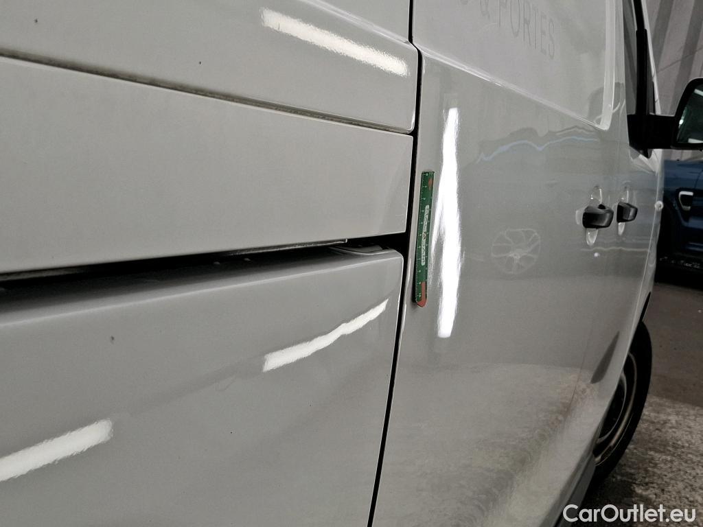  Peugeot  Expert  Fourgon Premium L2 1.5 HDi 120CV BVM6 E6d #24