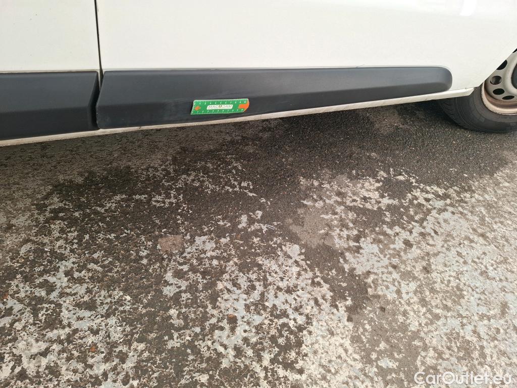  Peugeot  Expert  Fourgon Premium L2 1.5 HDi 120CV BVM6 E6d #37