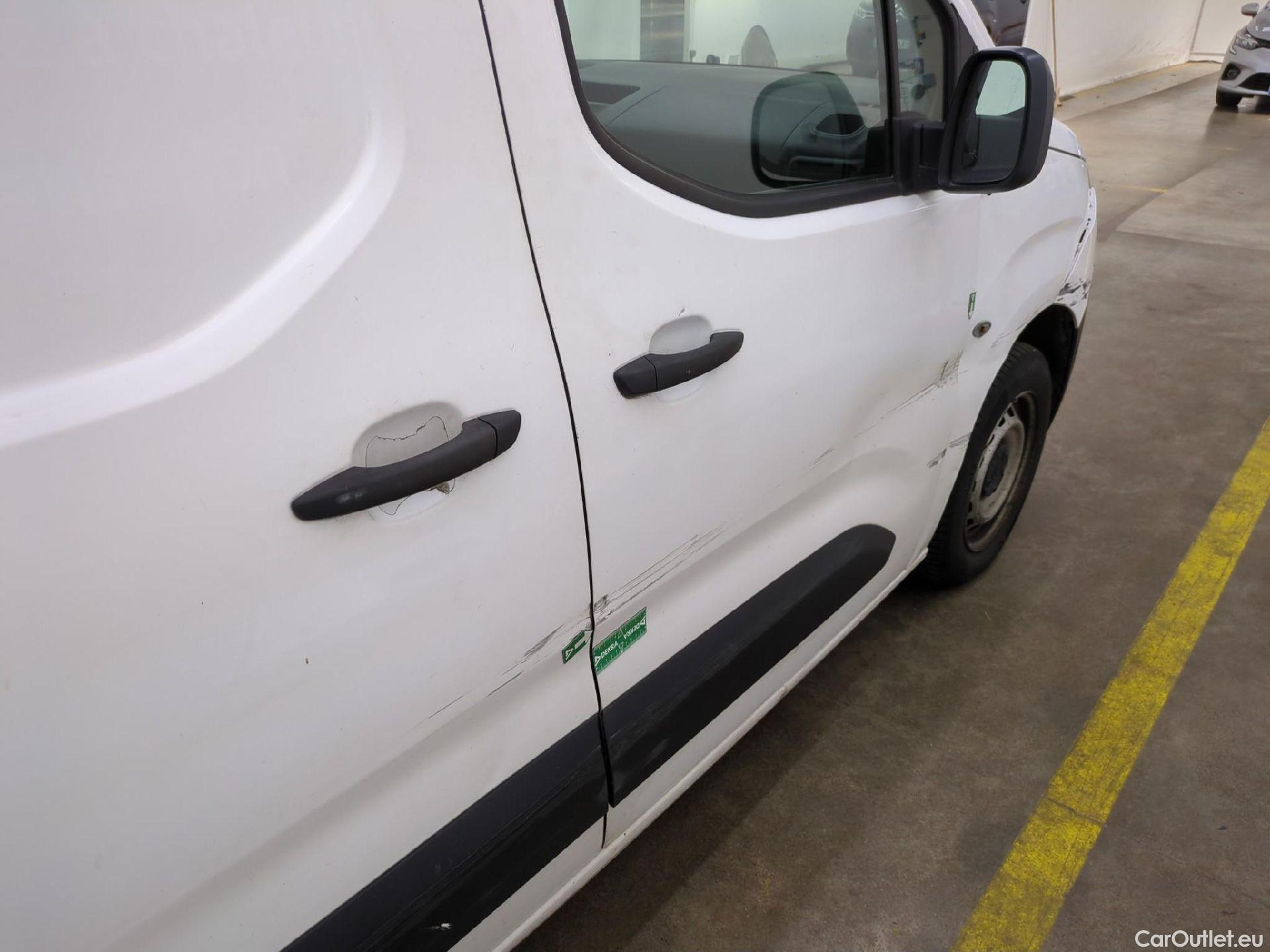  Citroen  Berlingo  Fourgon Club M 650 1.5 BlueHDi 75CV BVM5 E6dT #24