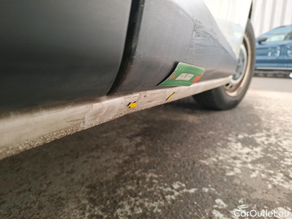 Peugeot  Expert  Fourgon Premium L2 1.5 HDi 120CV BVM6 E6d #19