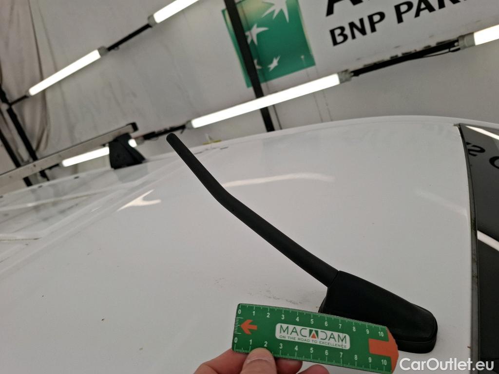  Peugeot  Expert  Fourgon Premium L2 1.5 HDi 120CV BVM6 E6d #52