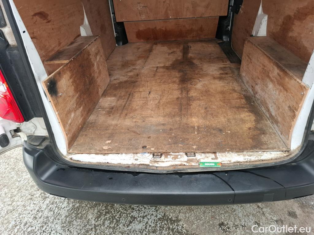  Peugeot  Expert  Fourgon Premium L2 1.5 HDi 120CV BVM6 E6d #34