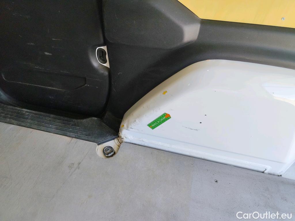  Renault  Kangoo RENAULT  / 2021 / 4P / Fourgonnette GD CONFORT - BLUE DCI 95 #24