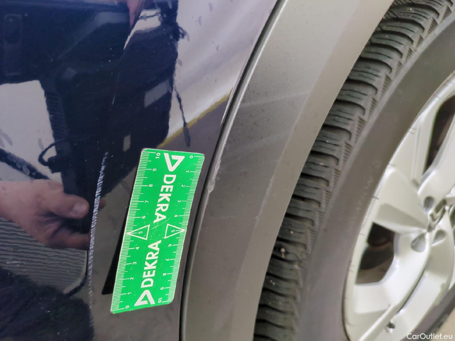  Citroen  C5 Aircross CITROEN  / 2022 / 5P / SUV Hybride rechargeable 225 e-EAT8 Feel #35