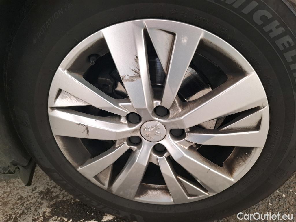  Peugeot  5008  Active Business 1.5 HDi 130CV BVA8 7 Sieges E6d #47