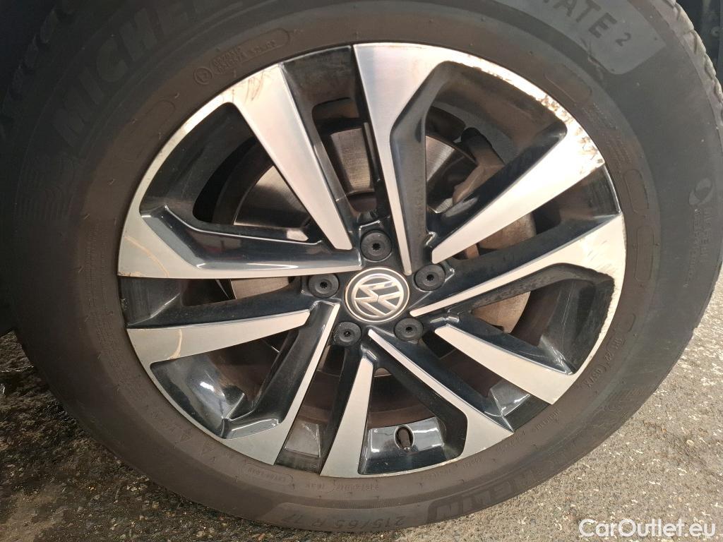  Volkswagen  Tiguan VOLKSWAGEN  Allspace / 2017 / 5P / SUV 2.0 TDI 150 DSG7 United(SP) #28