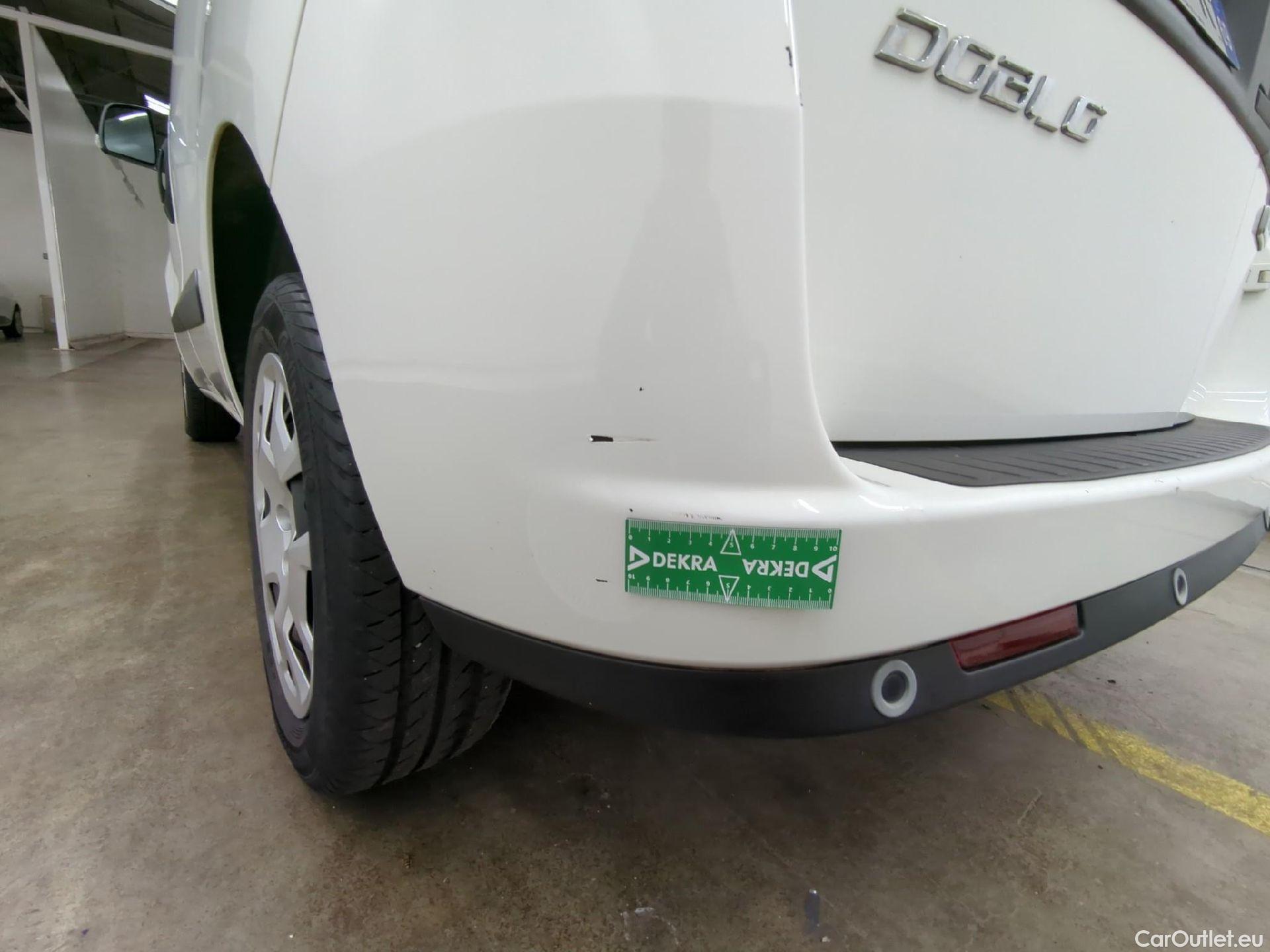  Fiat  Doblo FIAT Doblò Cargo / 2015 / 4P / Fourgonnette 1.6 Multijet 120 Pack Pro Nav #18