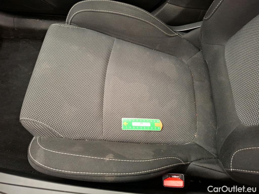  Renault  Megane  IV Berline 5pt. Société Air Nav 1.5 dCi 90CV BVM6 E6 #31