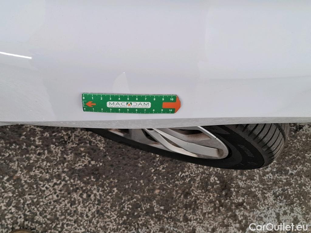  Renault  Megane  IV Berline 5pt. Société Air Nav 1.5 dCi 90CV BVM6 E6 #7