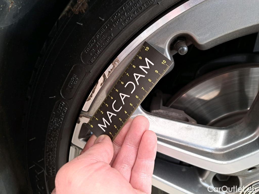  Mercedes  A-Klasse MERCEDES-BENZ Classe A 5p Berline A 200 AMG Line 7G-DCT #19