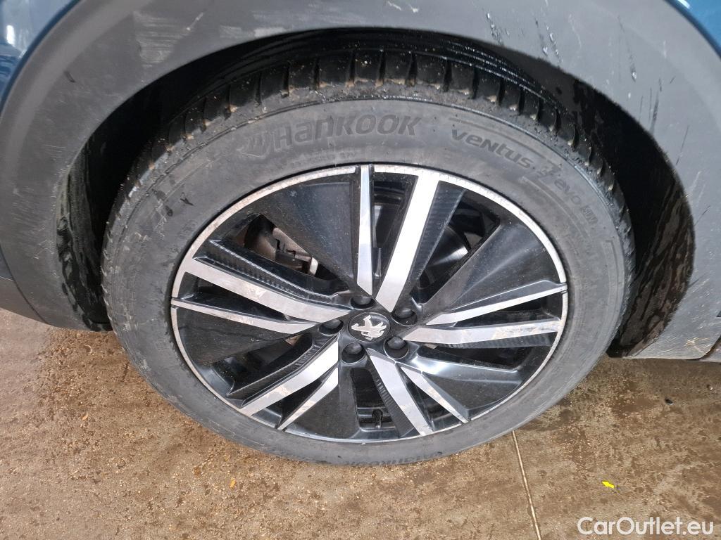  Peugeot  3008 PEUGEOT  / 2020 / 5P / SUV 1.6 HYBRID 225 E-EAT8 GT Pack #43