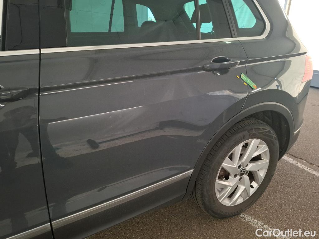  Volkswagen  Tiguan VOLKSWAGEN  / 2020 / 5P / SUV 1.4 eHybrid 245 DSG6 Elegance #19