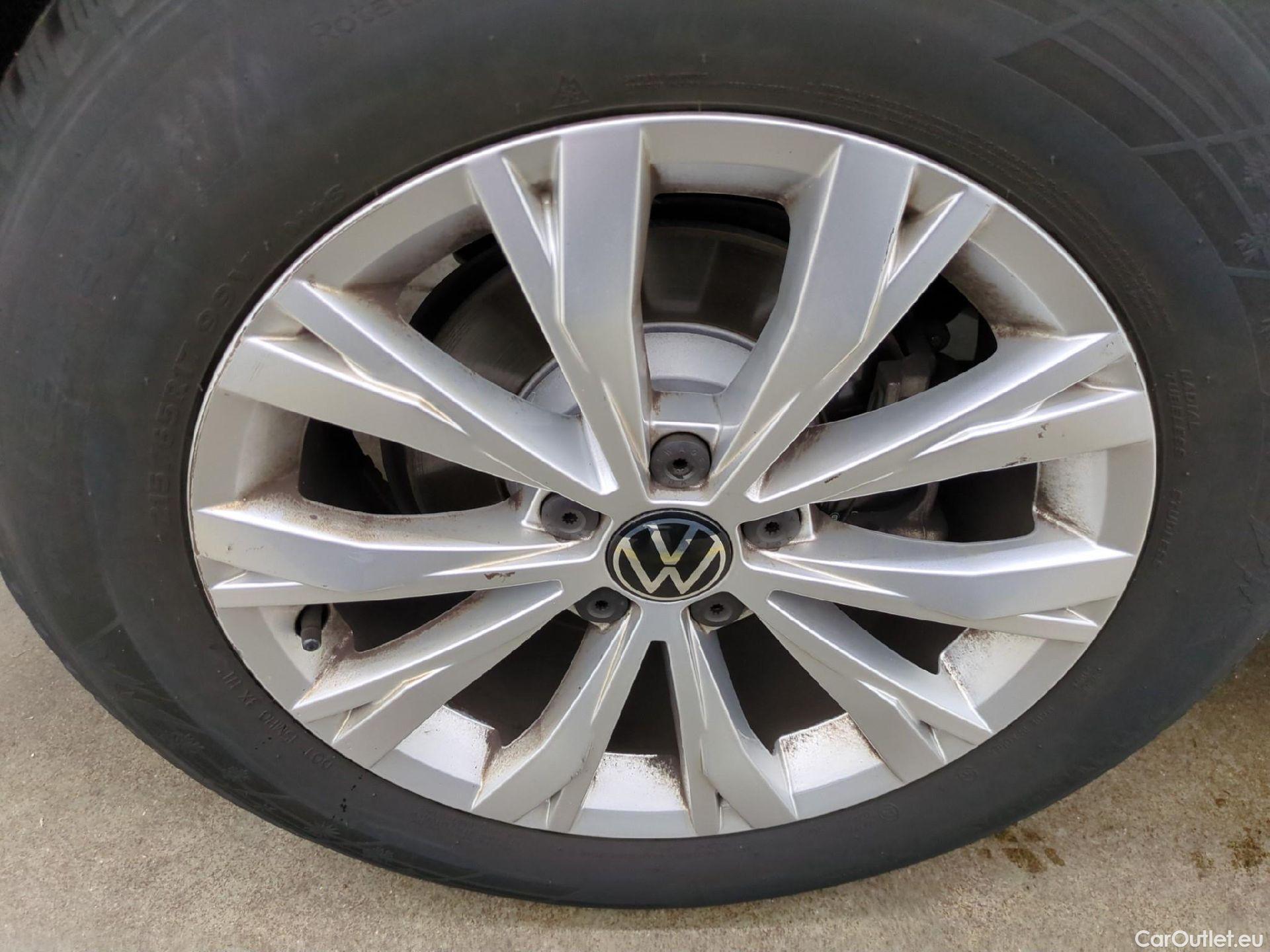  Volkswagen  Tiguan VOLKSWAGEN  / 2020 / 5P / SUV 2.0 TDI 150 DSG7 LIFE PLUS #8