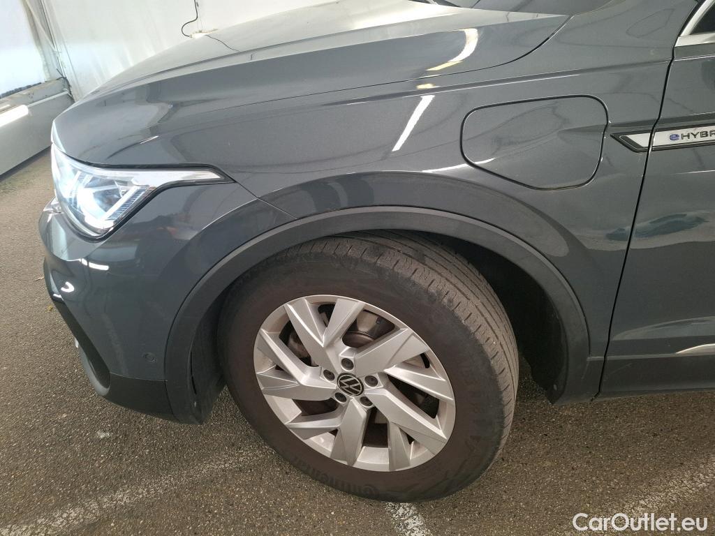  Volkswagen  Tiguan VOLKSWAGEN  / 2020 / 5P / SUV 1.4 eHybrid 245 DSG6 Elegance #4