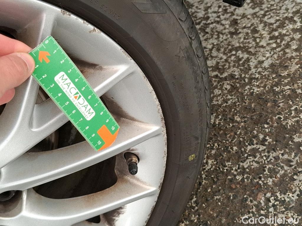  Bmw  Serie 1 Série 1 Berline 116d Sport 1.5 115CV BVA8 E6 #25