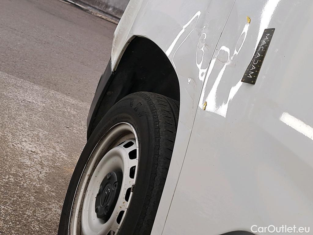  Citroen  Berlingo CITROEN  Van / 2018 / 4P / Fourgonnette Taille M 650kg BlueHDi 100 S&S BVM Club #11