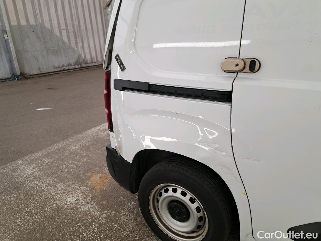  Citroen  Berlingo CITROEN  Van / 2018 / 4P / Fourgonnette Taille M 650kg BlueHDi 100 S&S BVM Club #3