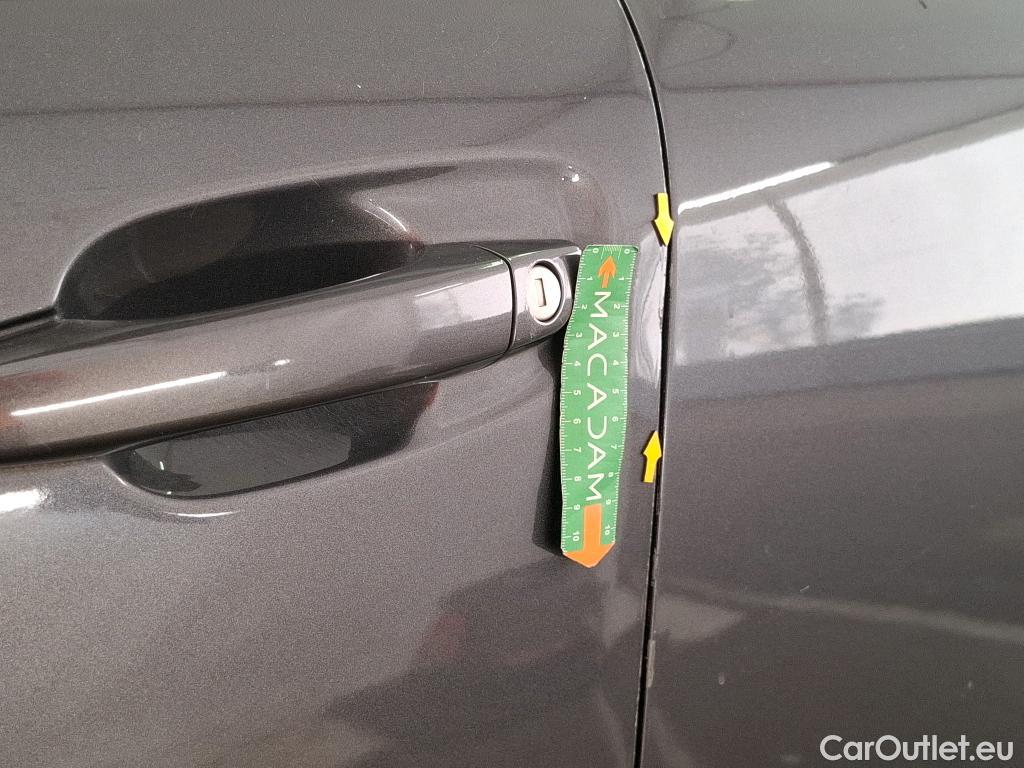  Citroen  C4 Cactus  Feel Business 1.2 PureTech 110CV BVM6 E6dT #13