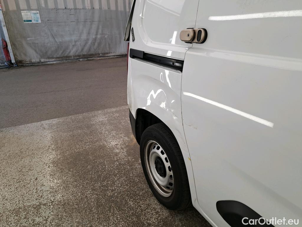  Citroen  Berlingo CITROEN  Van / 2018 / 4P / Fourgonnette Taille M 650kg BlueHDi 100 S&S BVM Club #6